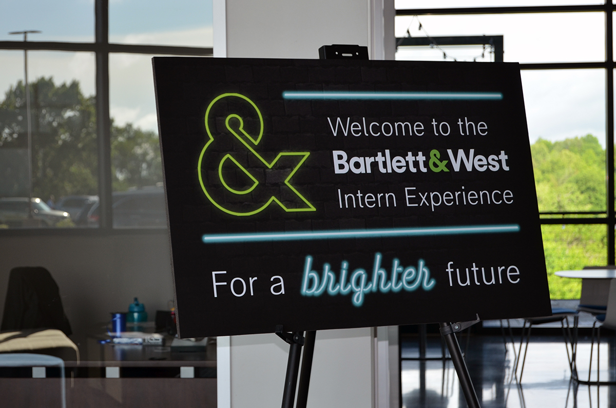 Intern Experience Sign