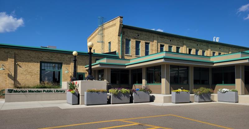 Morton-Mandan Public Library entrance